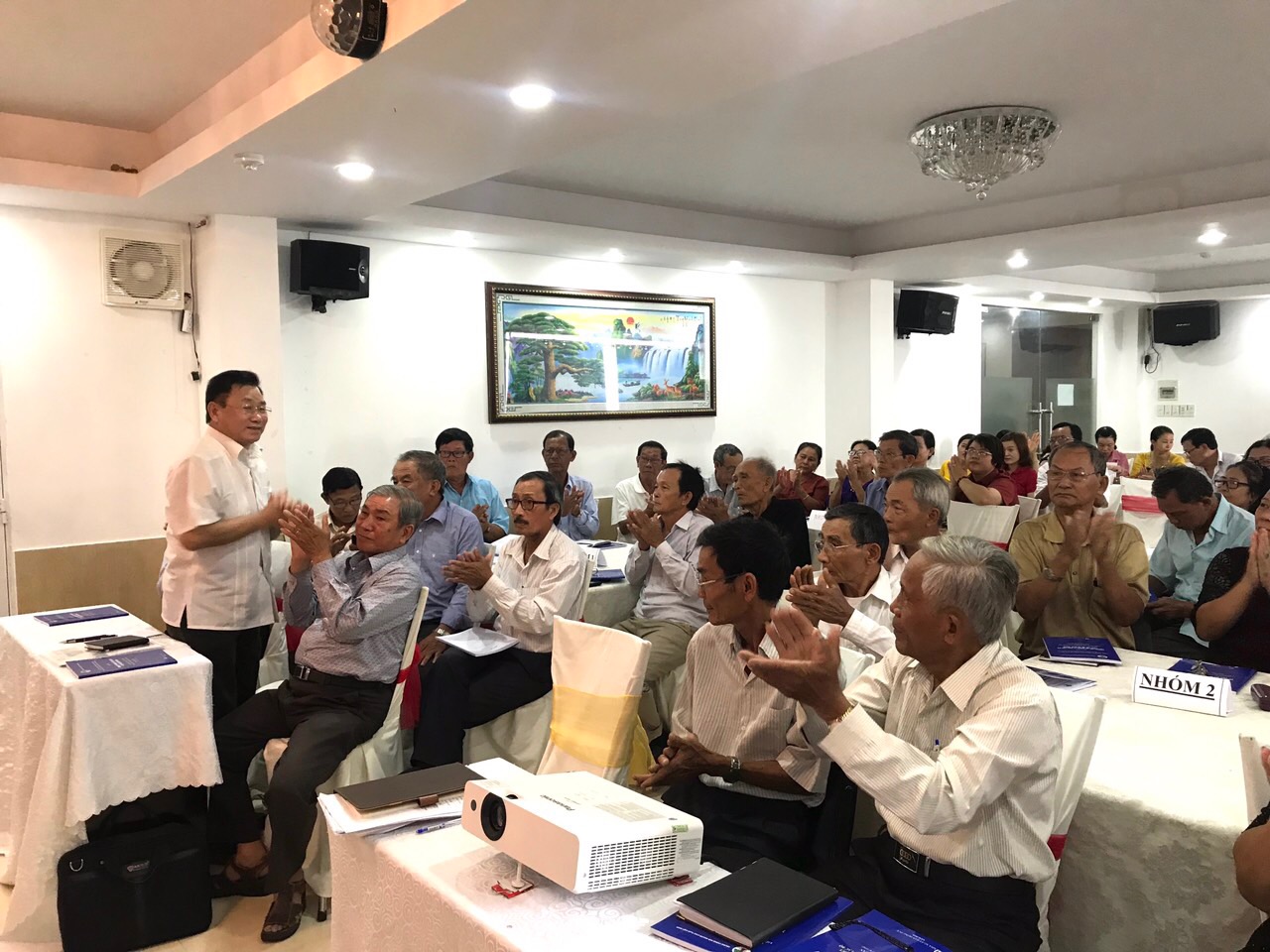 Tập huấn Đề án “ Nhân rộng mô hình CLB Liên thế hệ giúp nhau  giai đoạn 2016-2020”