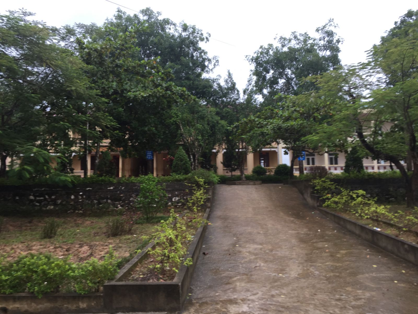 Trường tiểu học Hợp Thắng, huyện Triệu Sơn (Thanh Hóa): Phụ huynh “tố” Hiệu trưởng thu, chi trái quy định, gây mất đoàn kết