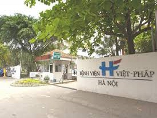 Bệnh viện Việt Ph&aacute;p nơi sảy ra vụ việc kh&aacute;ch đến kh&aacute;m bệnh đ&aacute;nh rơi v&iacute;, nh&acirc;n vi&ecirc;n Bảo vệ của Bệnh viện nhặt được nhưng kh&ocirc;ng trả lại.