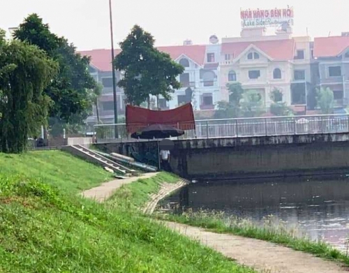 Bắc Ninh: Phát hiện người đàn ông treo cổ khi chân chạm đất