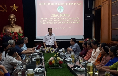 Lãnh đạo Trung ương Hội NCT Việt Nam: Tiếp đoàn NCT xã Tân Thành