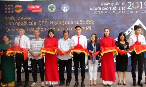 Kỉ niệm lần thứ 29 Ngày Quốc tế Người cao tuổi (1/10): "Tiến tới bình đẳng cho mọi lứa tuổi"