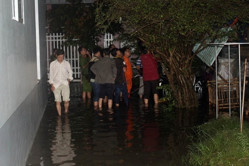 Bến Tre: Mưa lớn, rò rỉ điện khiến 3 người tử vong