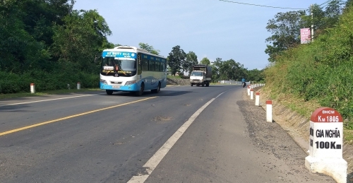 Tây Nguyên: BOT Toàn Mỹ Băng Dương 14 đoạn qua Đắk Nông mặt đường xuống cấp nham nhở, đánh bẩy phương tiện tham gia giao thông!