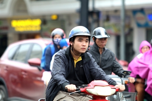 Ngày 18/10, cả nước mưa giông, Bắc Bộ se lạnh về đêm