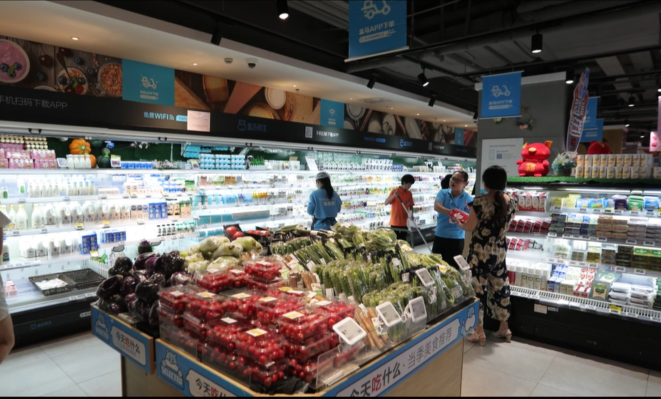 B&ecirc;n trong một si&ecirc;u thị th&ocirc;ng minh Hema tại tỉnh Hồ Nam, nơi sản phẩm Vinamilk đ&atilde; c&oacute; mặt từ th&aacute;ng 09/2018