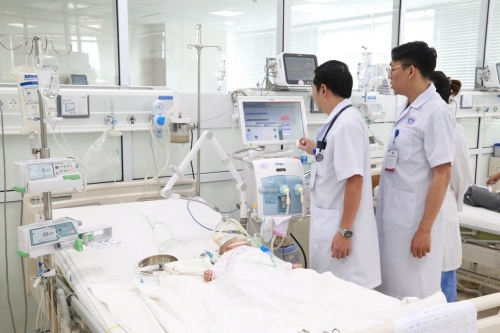 Phú Thọ: Trẻ "thập tử nhất sinh" vì chữa tiêu chảy sai cách