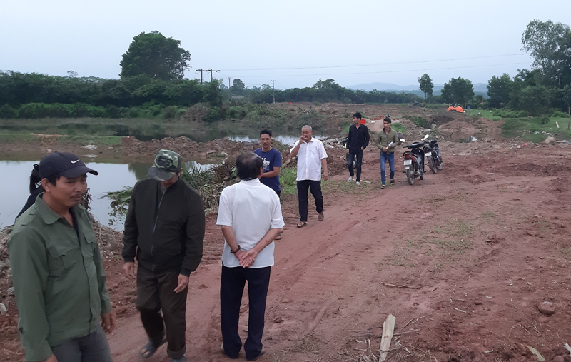 Hiện trường cưỡng chế của gia đ&igrave;nh &ocirc;ng Lương Văn Cảnh