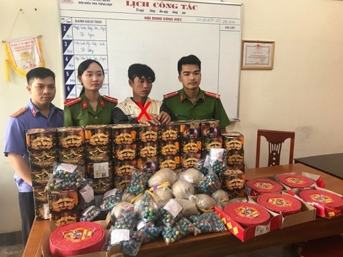 Trữ gần 1 tạ pháo các loại để phục vụ Tết Nguyên đán 2020