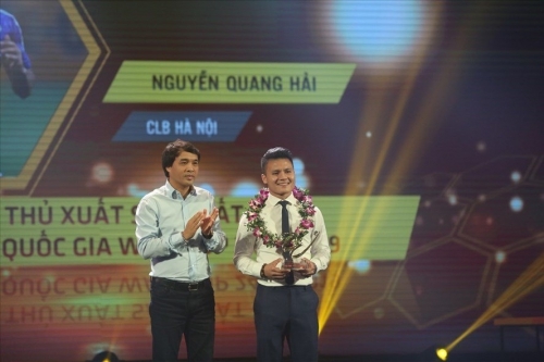 Sau danh hiệu xuất sắc nhất V.League, Quang Hải mơ ra nước ngoài