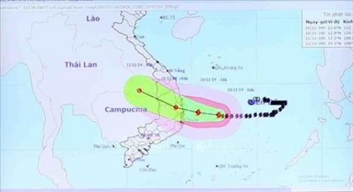 Bão số 6 giật cấp 13 cách bờ biển Bình Định đến Khánh Hòa khoảng 170 km