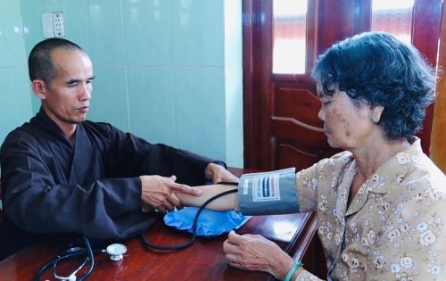 Phòng khám bệnh từ thiện Tuệ Tĩnh Đường: Điểm chia sẻ tình thương cho bệnh nhân