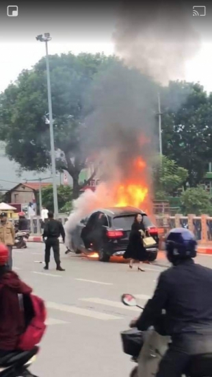 Tài xế điều khiển xe Mercedes gây tai nạn kinh hoàng là ai?