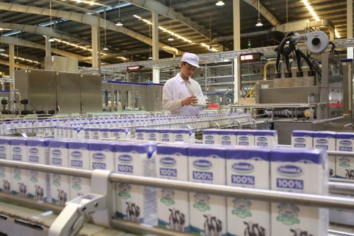 Vinamilk lên tiếng về nguồn nguyên liệu để sản xuất các sản phẩm sữa