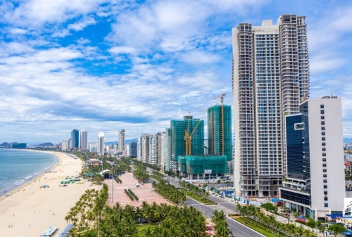 Sao phải lo giải cứu condotel?