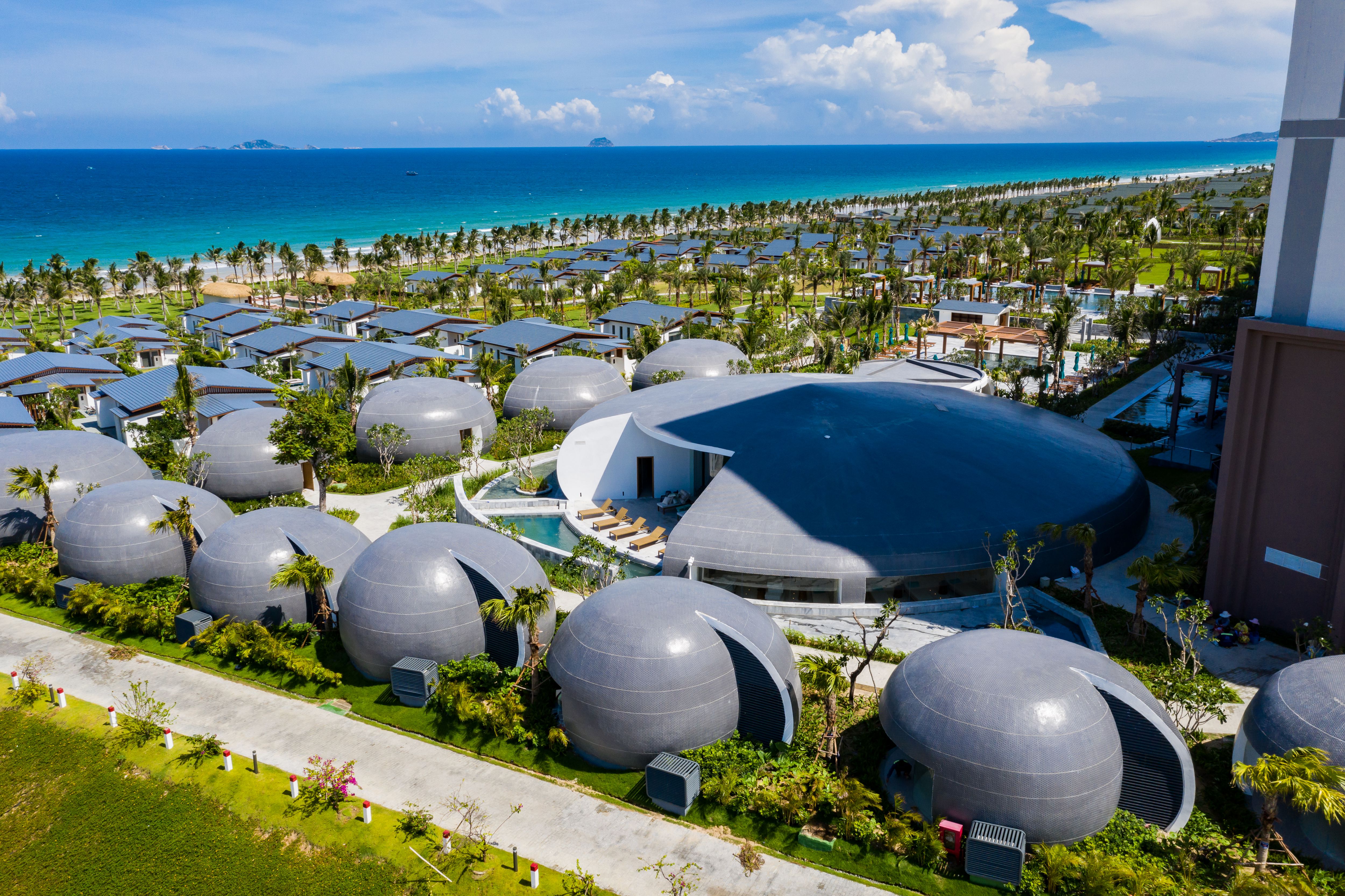 Khai trương khu nghỉ dưỡng Movenpick Resort Cam Ranh và Radisson Blu Resort Cam Ranh