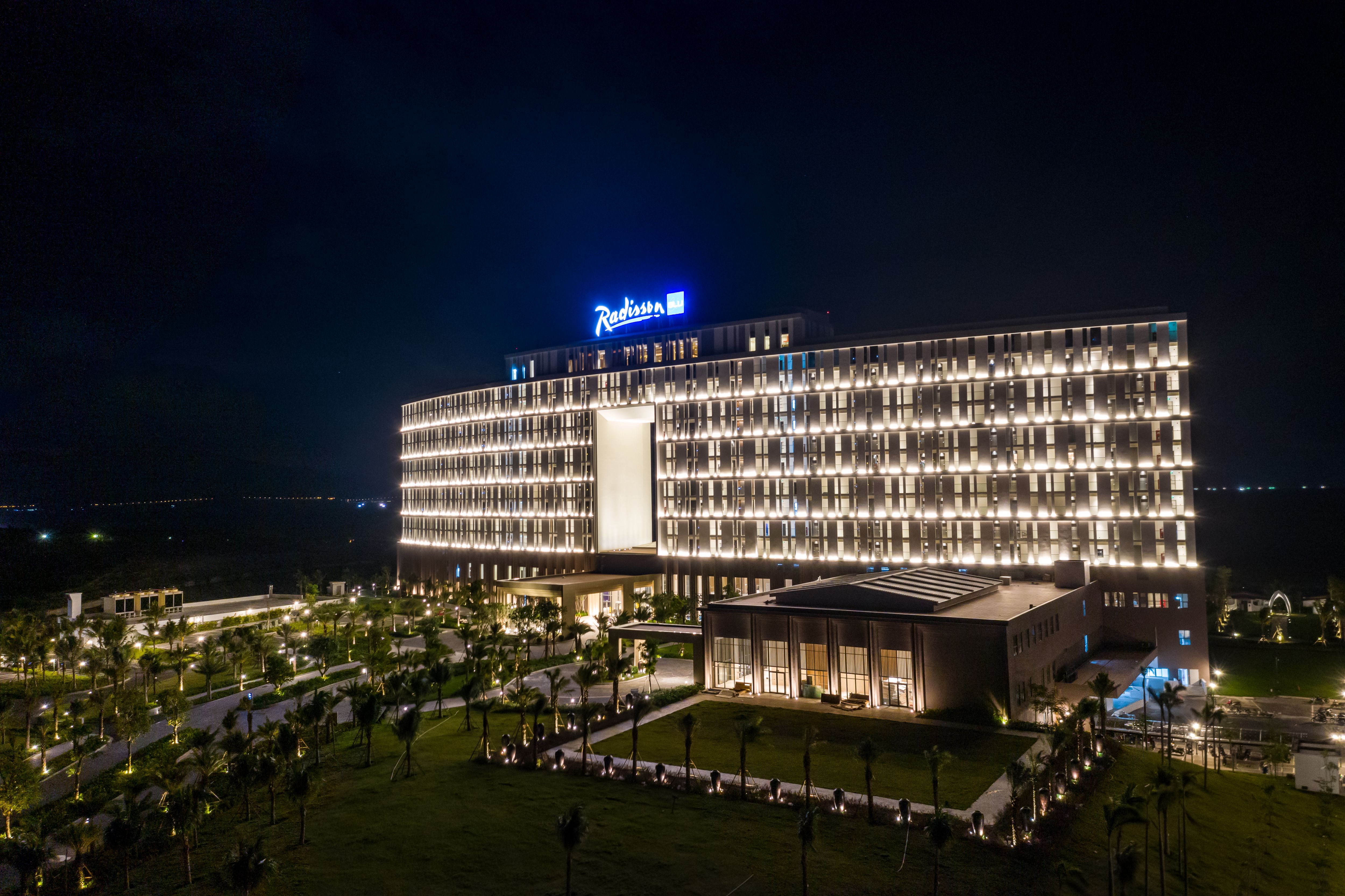Khai trương khu nghỉ dưỡng Movenpick Resort Cam Ranh và Radisson Blu Resort Cam Ranh