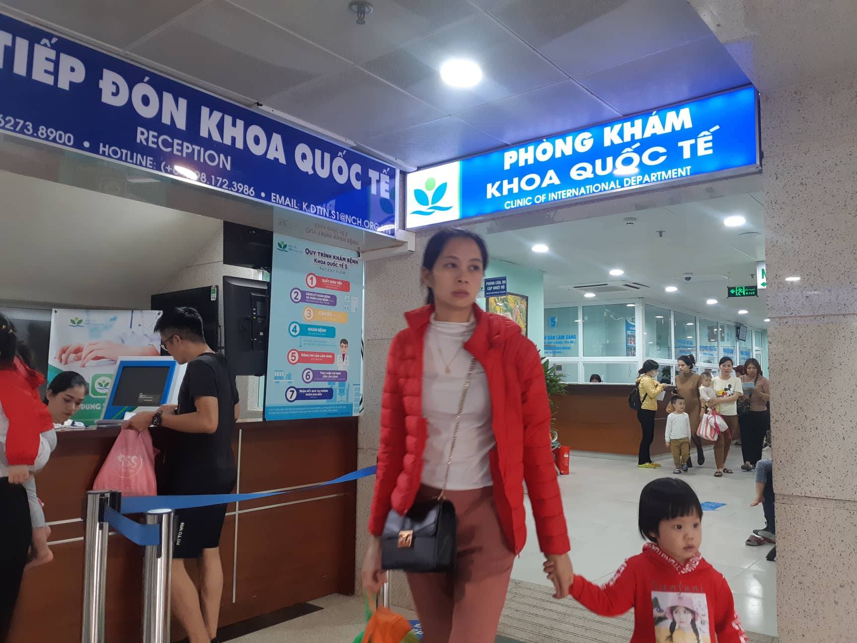 Con trai anh Kỷ được nằm điều trị tại một khoa c&oacute; dịch vụ tốt nhất của bệnh viện.