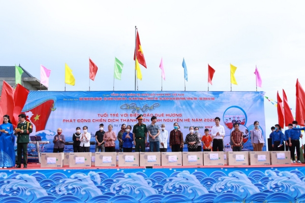 Hà Tĩnh: Chương trình “Tuổi trẻ với biển, đảo quê hương” và phát động chiến dịch Thanh niên tình nguyện hè năm 2022 Hà Tĩnh: Chương trình “Tuổi trẻ với biển, đảo quê hương” và phát động chiến dịch Thanh niên tình nguyện hè năm 2022