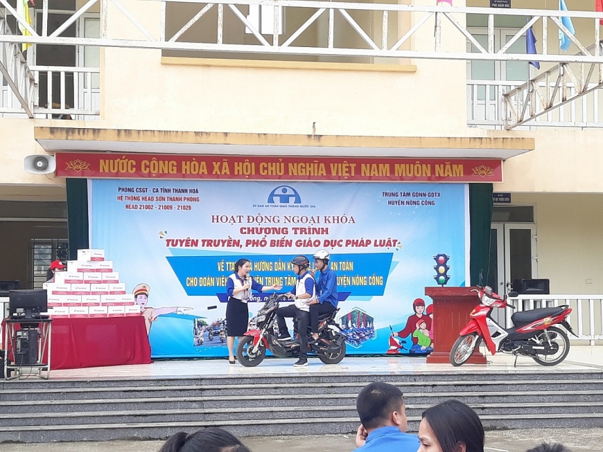 Hiệu quả từ việc học văn hoá, kết hợp với học nghề đối với học sinh sau tốt nghiệp Trung học cơ sở. Hiệu quả từ việc học văn hoá, kết hợp với học nghề đối với học sinh sau tốt nghiệp Trung học cơ sở.