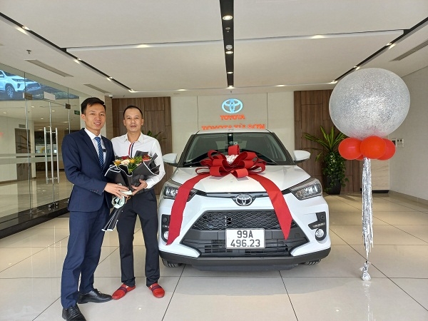 Khách đặt Toyota Raize phải chờ đến tháng 2/2022