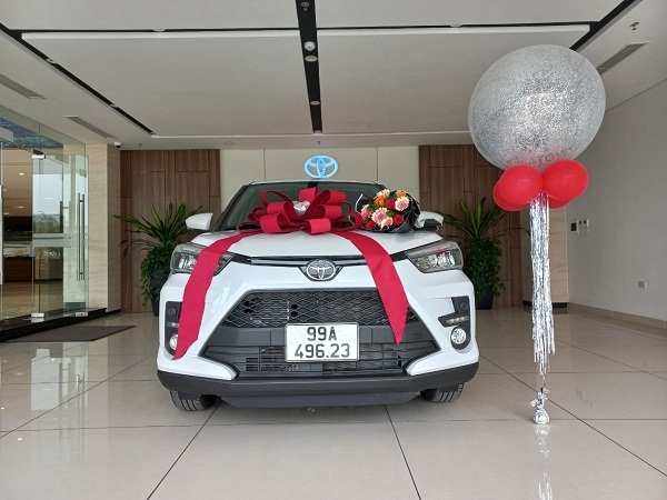 Khách đặt Toyota Raize phải chờ đến tháng 2/2022