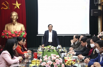 Sớm đưa Nghị quyết Đại hội VI vào cuộc sống