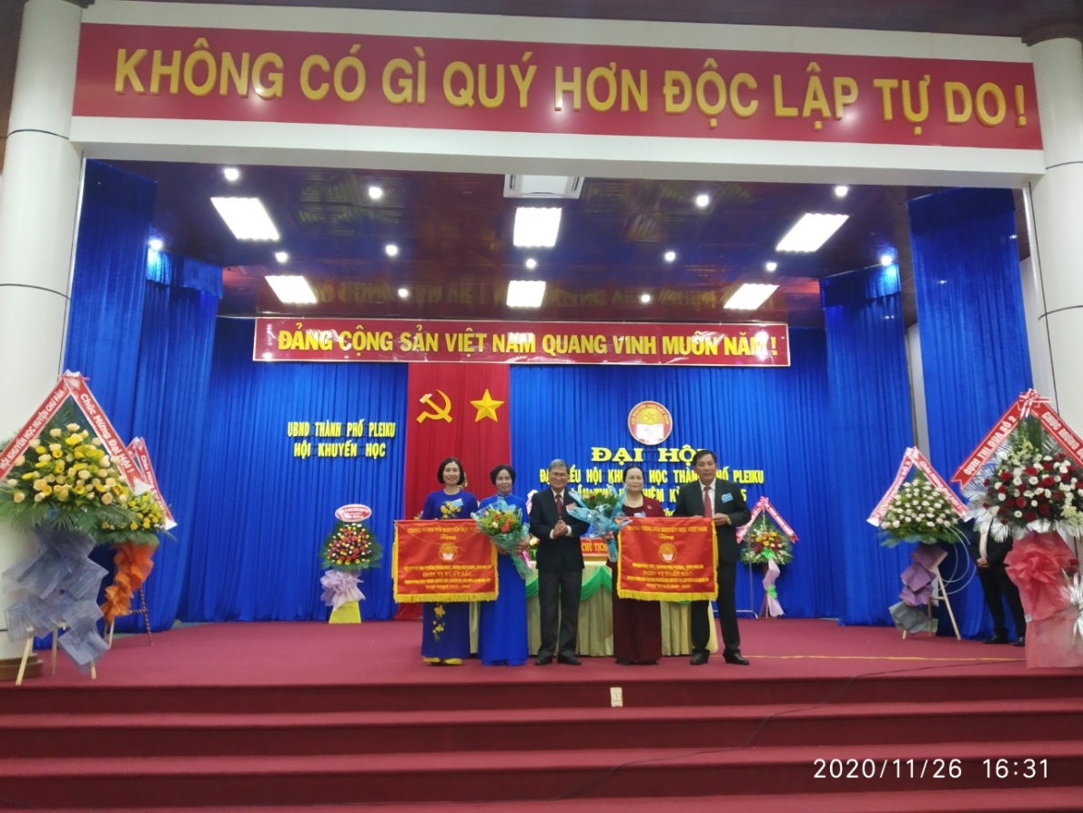 “Bà đỡ” của phong trào khuyến học TP Pleiku