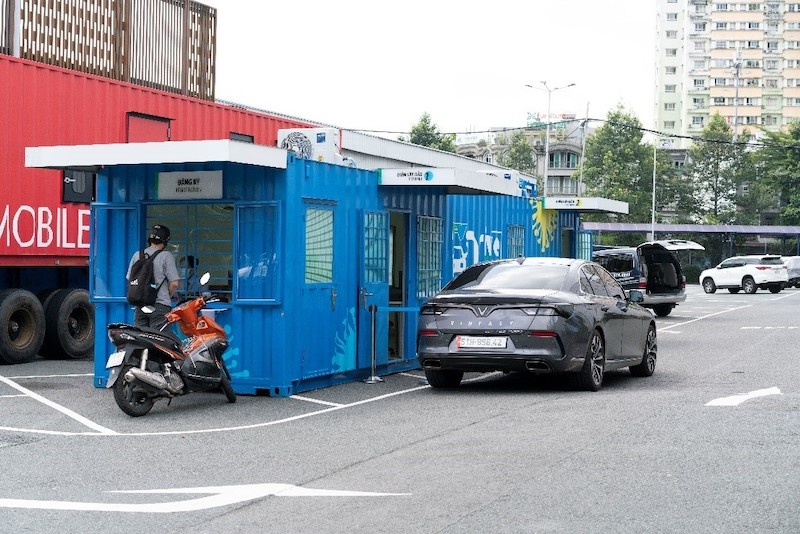 Khách chưa đặt hẹn vẫn có thể đăng ký trực tiếp tại Trạm xét nghiệm Covid-19 Drive-Thru FV Khách chưa đặt hẹn vẫn có thể đăng ký trực tiếp tại Trạm xét nghiệm Covid-19 Drive-Thru FV