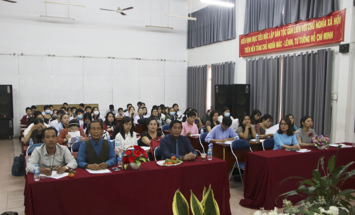 Dạy học theo phương pháp đổi mới qua chuyên đề: “Gìn vàng giữ ngọc”