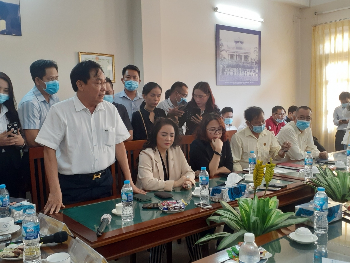 Vợ chồng ông Dũng “lò vôi” nói về việc tố cáo ông Võ Hoàng Yên: Sai ở đâu, sửa ở đó!