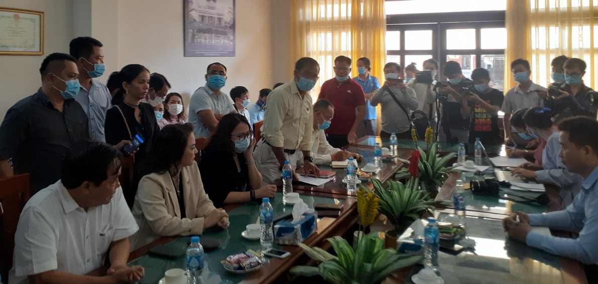 Vợ chồng ông Dũng “lò vôi” nói về việc tố cáo ông Võ Hoàng Yên: Sai ở đâu, sửa ở đó!
