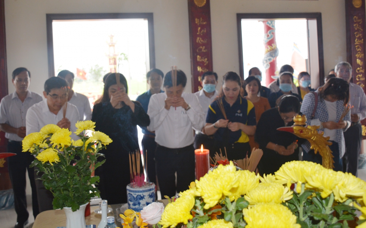 Đà Nẵng: Trồng 450 cây hoàng hậu tại 45 đình làng