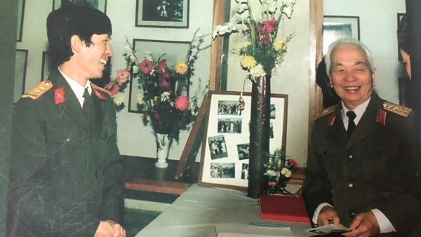 NSNA Trần Hồng và “kho báu” ảnh về Đại tướng